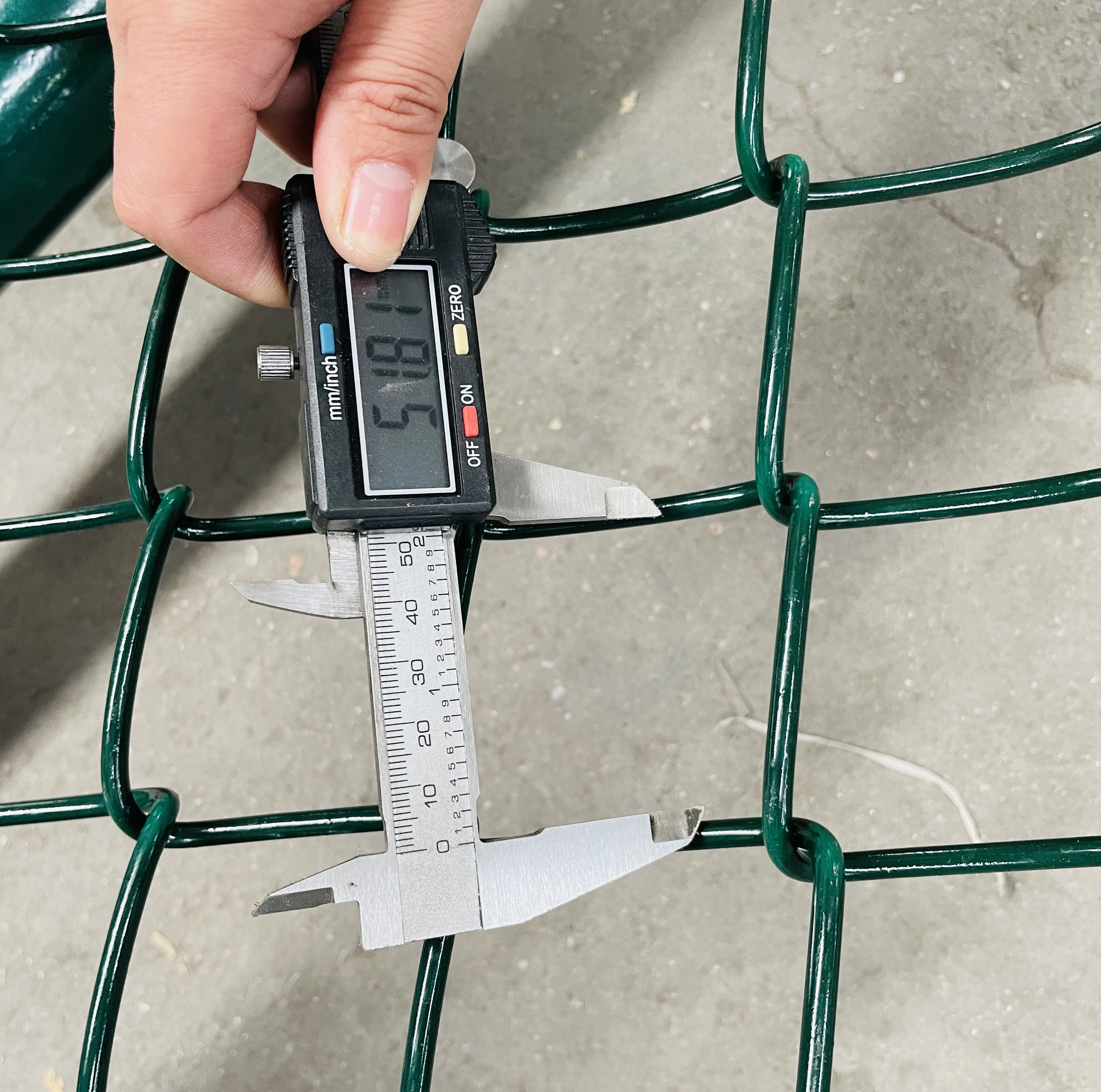 chain link fence (97).jpg