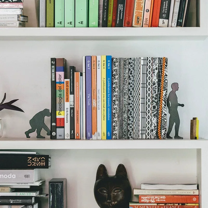 Индивидуальная оптовая продажа креативные металлические подставки для книг выращивания черные современные декоративные лазерной резки