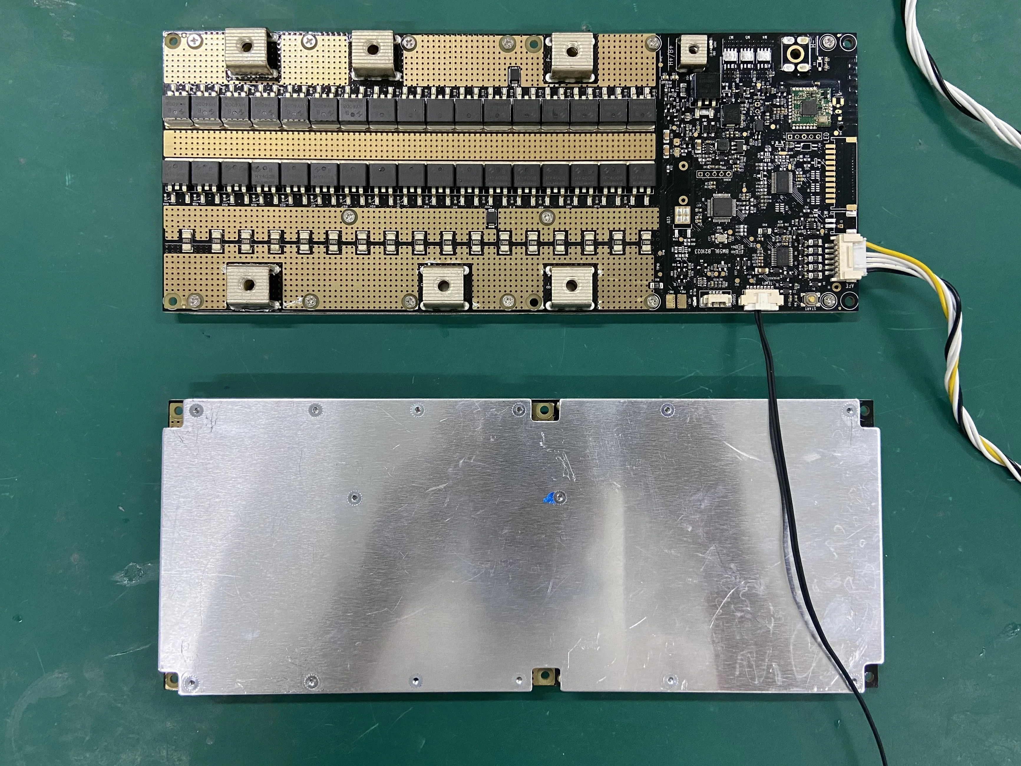 LiFePo4 8S  24V BMS 100A 150A 200A 250A Smart BMS  with RS485 Canbus RS232 Uart Communication Port BT App