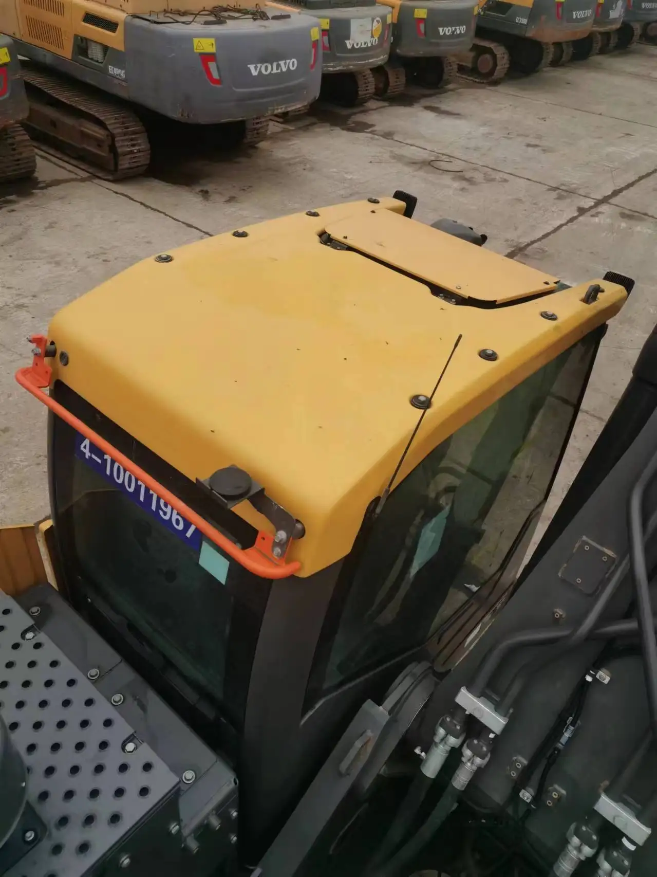 China Volvo EC350DL Cheap Excavator Volvo 35 Tons Large Crawler Forklift PC350 ZX350 336D Heavy Excavator Sold at a Low Price