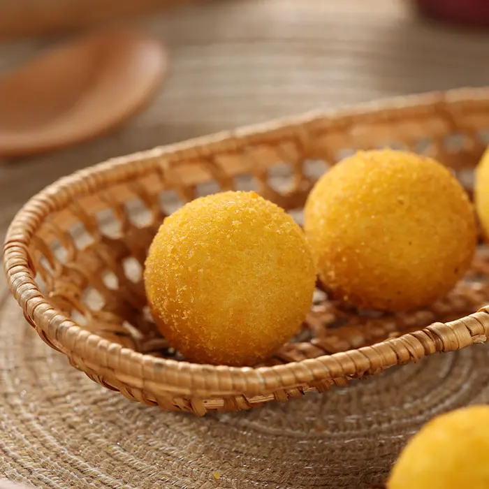 Chinese quick frozen instant glutinous rice food fried delicious taro and sweet potato starch balls