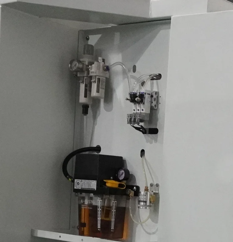 Factory Direct Supply 5.5Kw BT30 Direct Drive Spindle Milling Drilling Machine 4th Axis Mini Machining Center