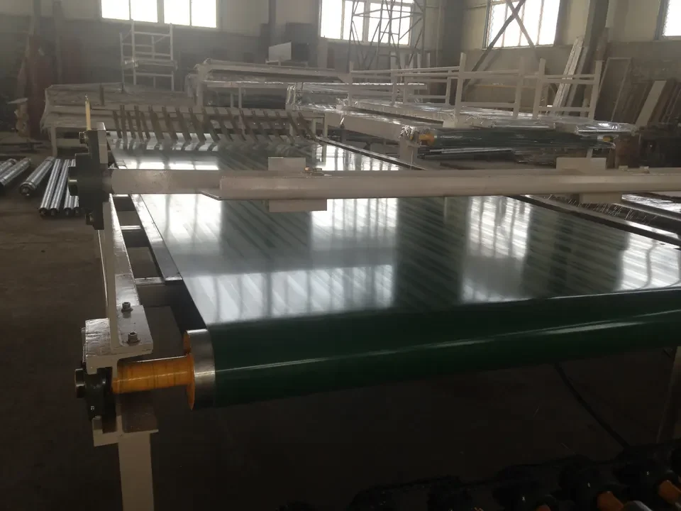 прямоугольный конвейер и укладчик