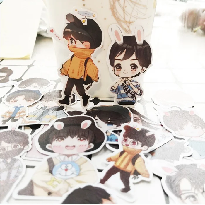 Custom Circle Stickers Roll Waterproof Round Vinyl Sticker Product Logo Label Printing Cartoon Stickers Customized