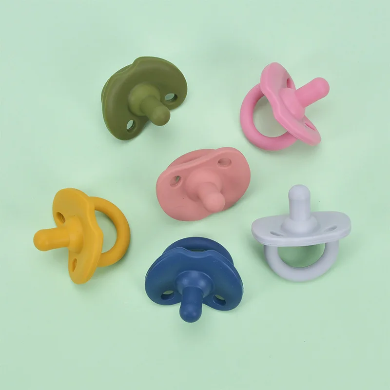 Customized Eco-friendly Comfortable Infant Pacifier Dishwasher Safe Waterproof BPA Free Cutie Soother Silicone Baby Pacifier