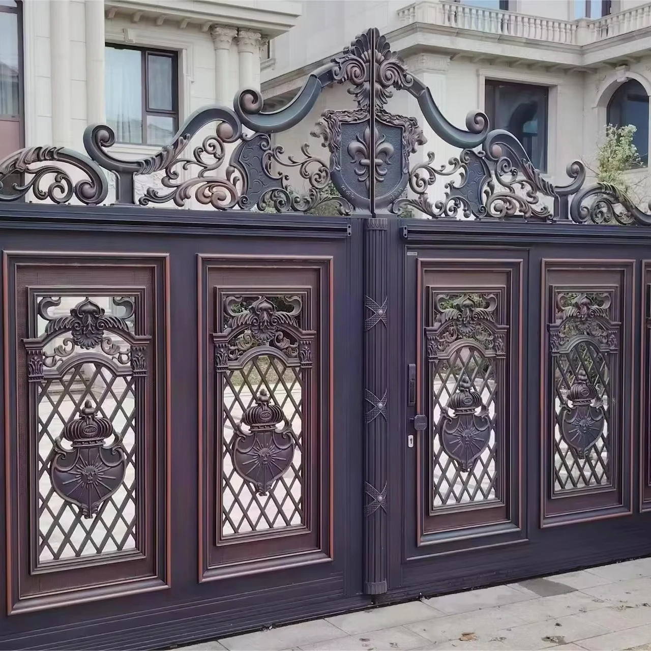 Chinese Aluminum Alloy Security Fence for Farm and Sport 3D Modelling Service Available Pressure Treated Wood Type Nature