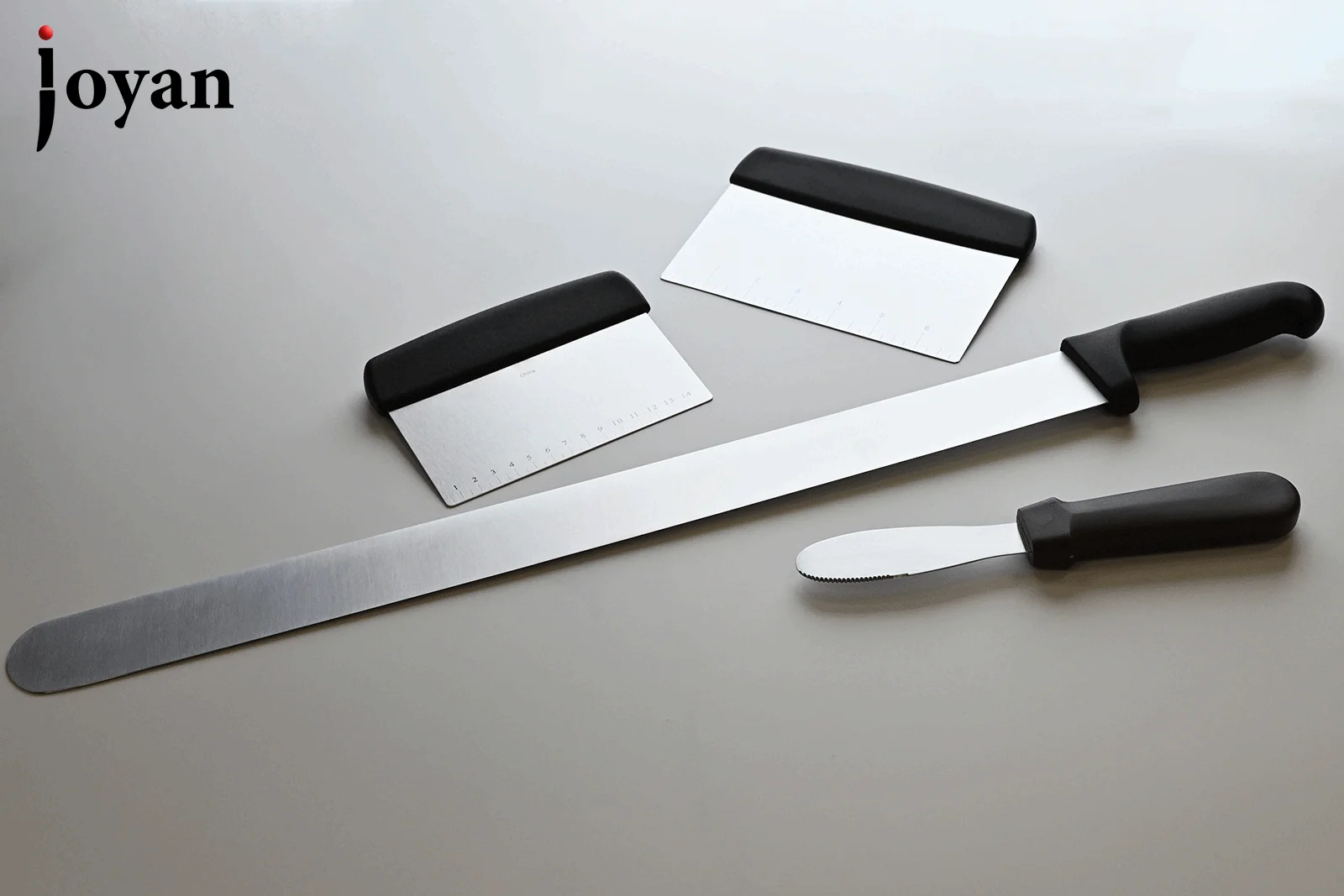 19-Inch Stain-Resistant Steel Kitchen Party Dessert Knife Kebab Knife with PP Handle for Serving Cake & Other Dishes