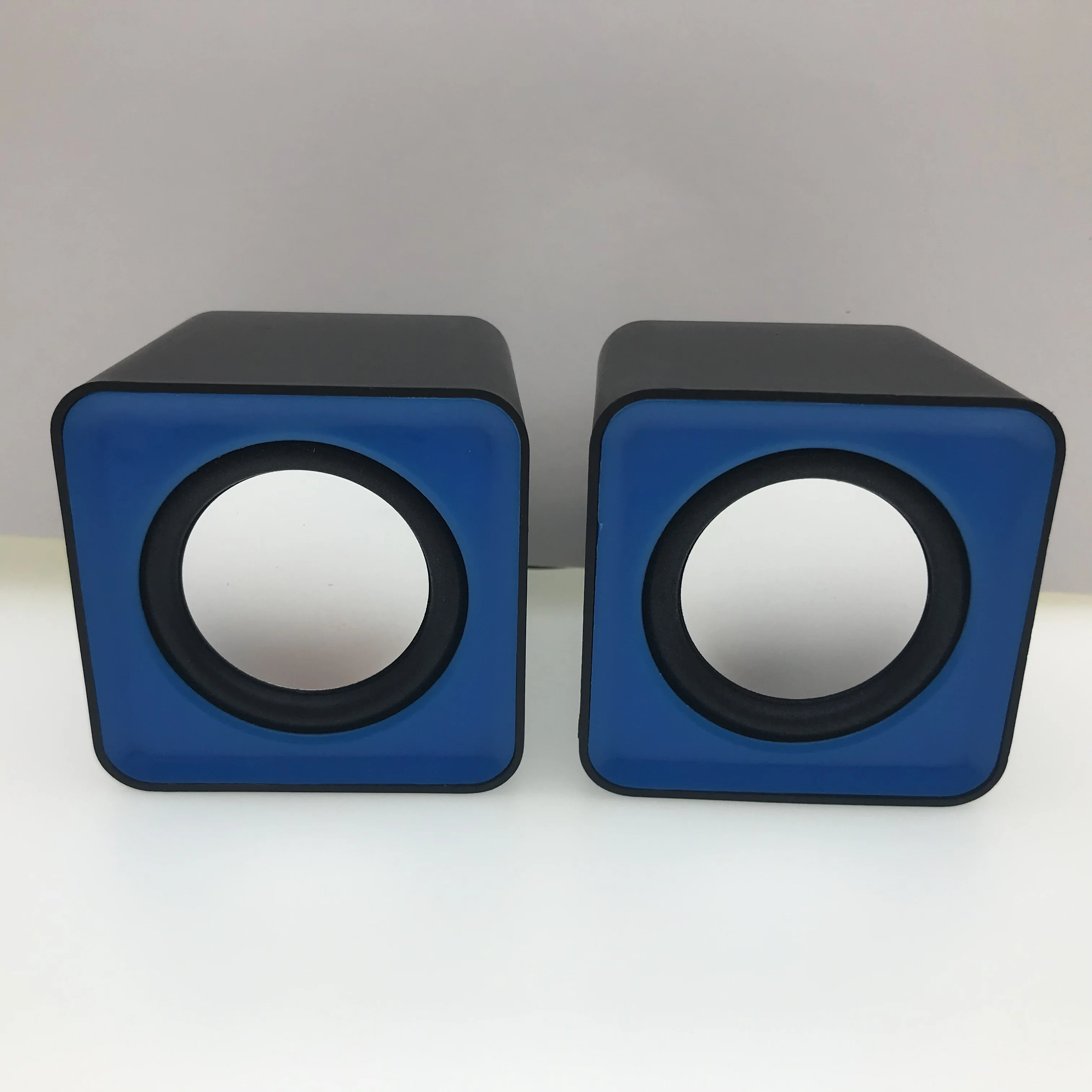 pc computer desktop office promotion gift 2.0 cheap USB active in bulk subwoofer trolley mini home theater portable car speaker