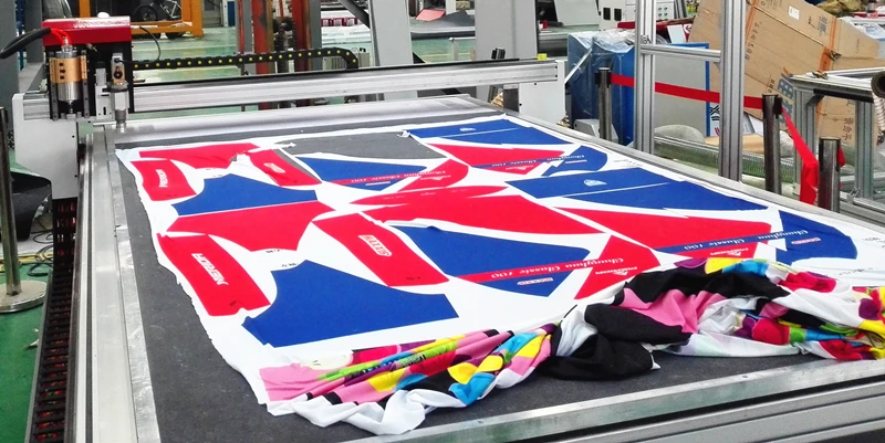 Printed Fabric Clothing CNC Round Knife Garment Pattern Cutting Machine Price
