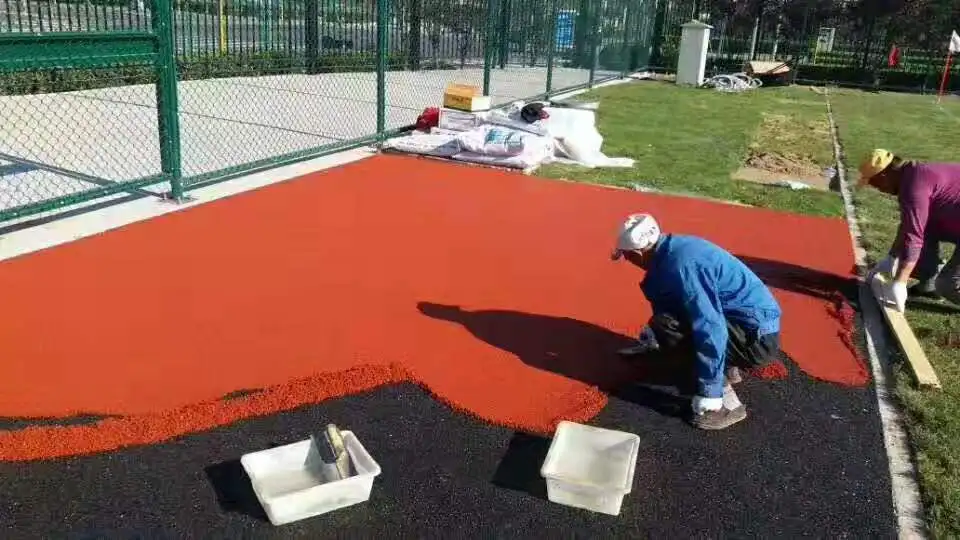 Красочные резиновые гранулы