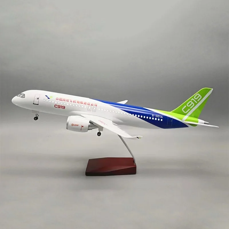 C919 COMAC 1:82 Civil Aviation Aircraft Model Passenger Simulation 47cm Sound Control