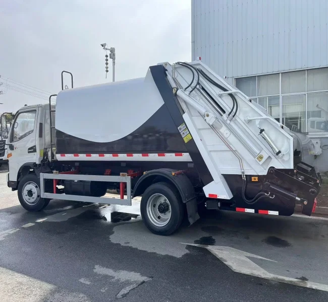 China JAC 8-ton compressed garbage truck Load urban garbage. Sanitation truck Chassis brands include Isuzu FAW