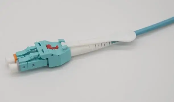 Switchable Polarity OM4 Multimode LC UPC Uniboot Connector with Push Pull Tab