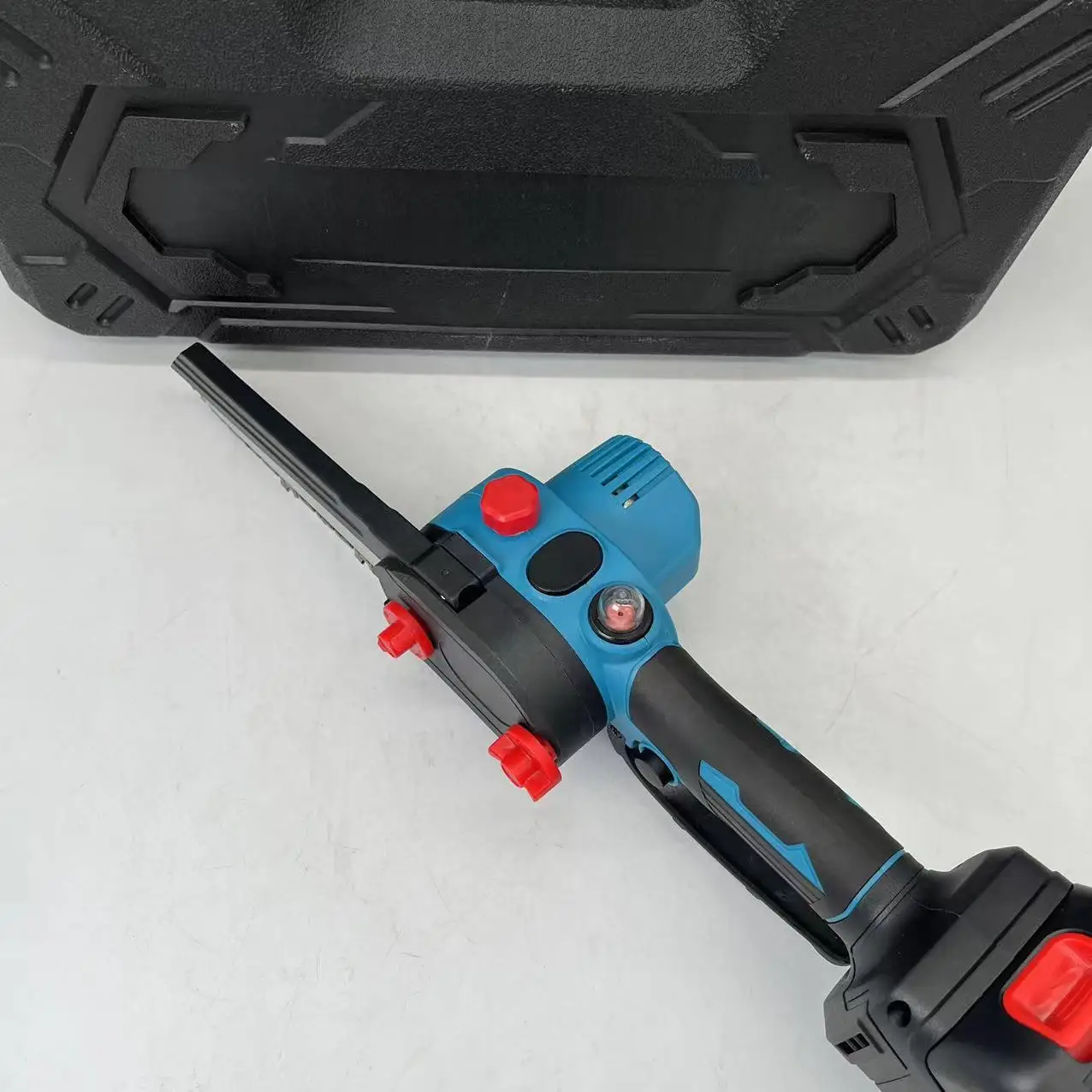 DD3434  Digital 4 inch 6 inch Oiler Electric Trimming Garden Tools Chain Saw Cordless Battery Cut Tree Woodworking Chainsaw