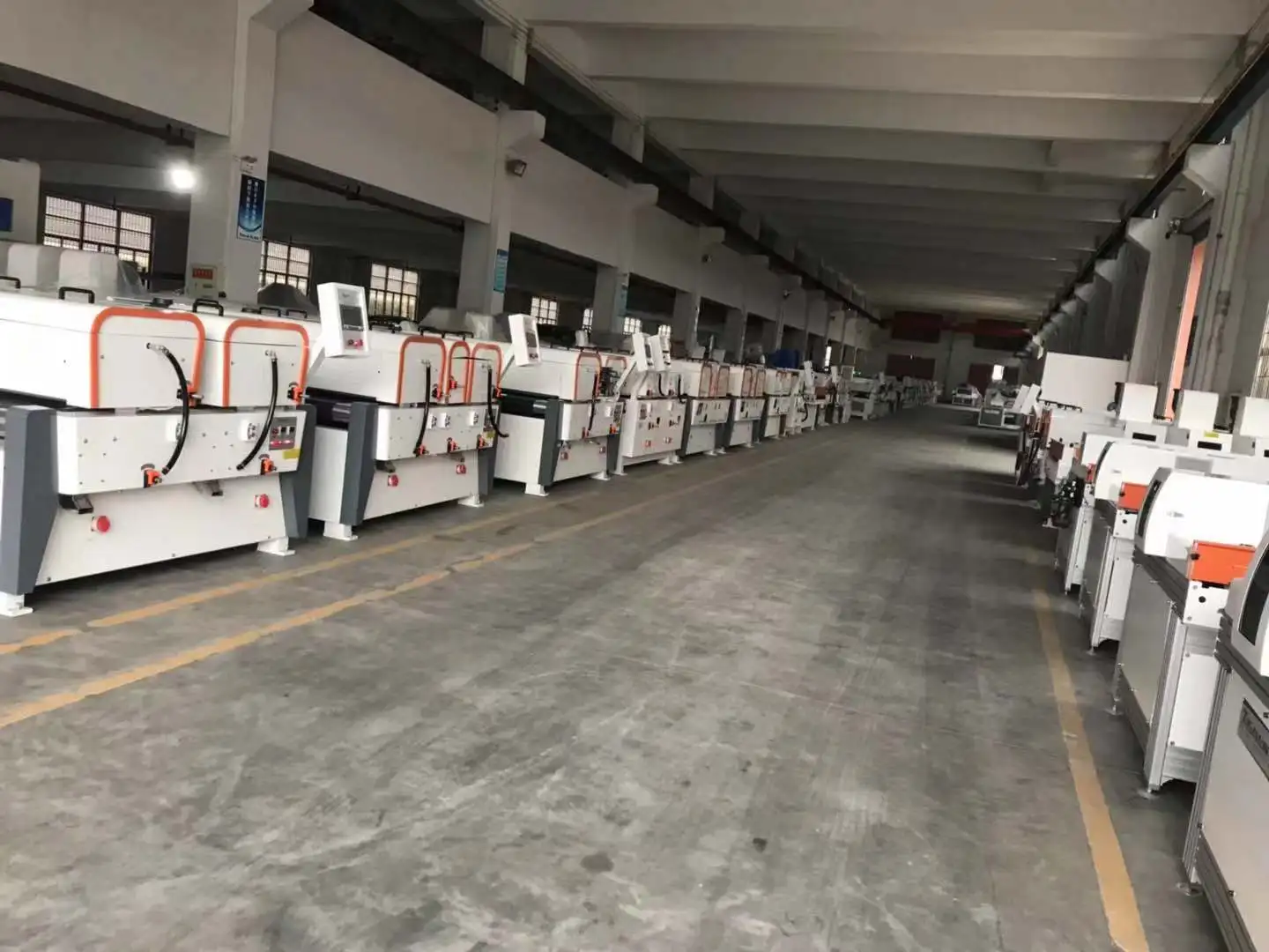 intelligent automatic spraying painting machine for wood