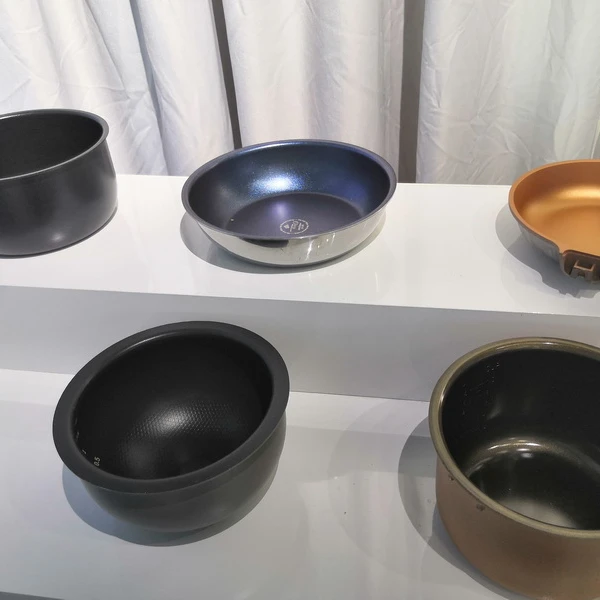 High quality and low price Water Based 1-3 Layers Spray Paint nonstick coatings for Pans