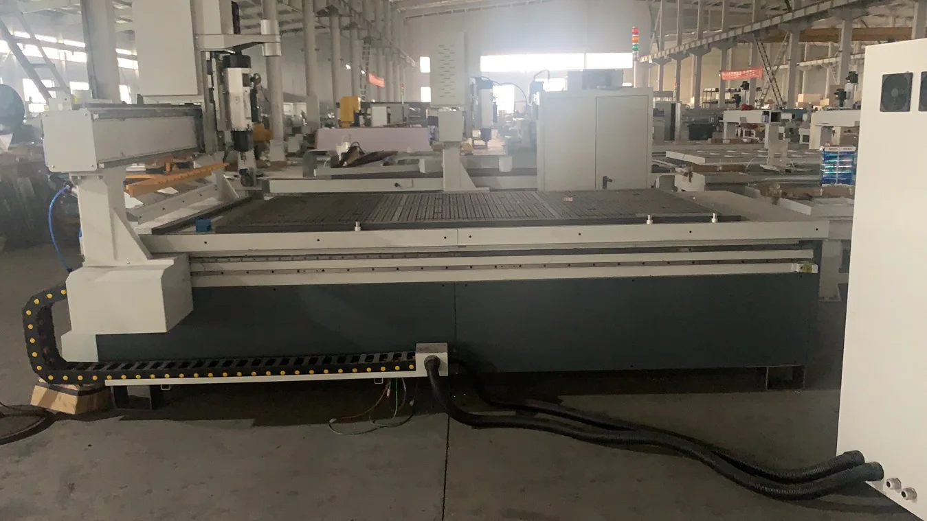 1325ZW Straight-line Tool Changer Automatic CNC Cutting Machine Woodworking Engraving Machine