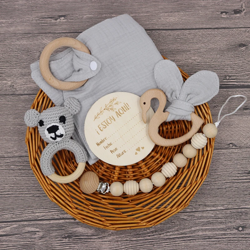 New Design baby wooden ring Comforter newborn baby  teething  toy milestone rattle Baby Wooden Teether Ringt