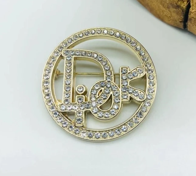 Zircon letter brooch D CC Simple fashion pin all match design sense new accessory brooch women