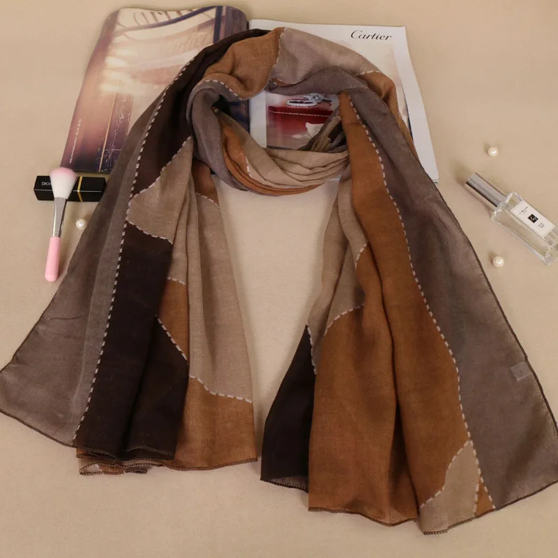 2019 Fashion Luxury Brand Winter Cashmere Women Scarf Classic Cape Print Custom Scarf Print Satin Scarf