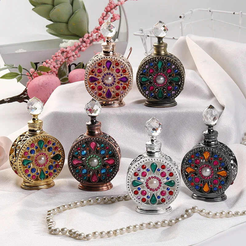 Luxury Vintage Middle East Style Metal Rhinestone Empty Glass Arabic Oil Perfume Bottle With Dropper