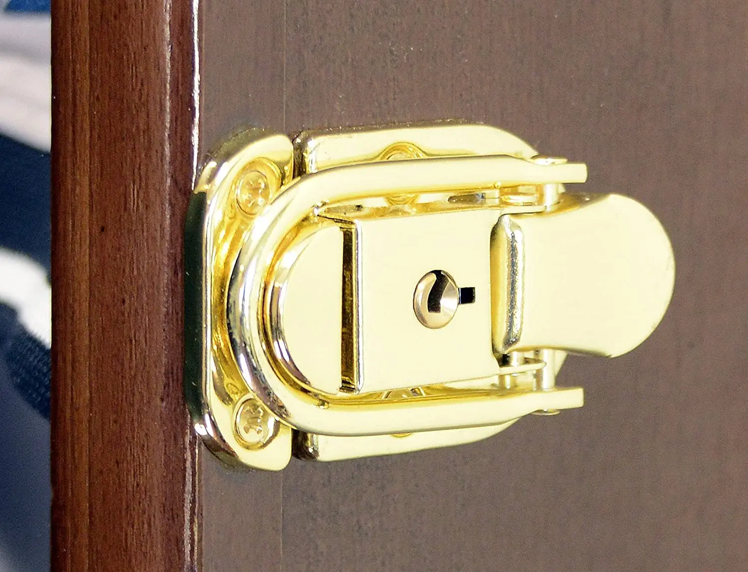 Mini Bobble Head Pocket Pro Helmet Hockey Puck Mini Stanley Cup Trophies Display Case Cabinet w Adjustable Shelves