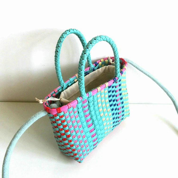 Женская соломенная сумка ручной работы вместительная пластиковая корзина плетеная крючком сумка-слинг с внутренней сумкой