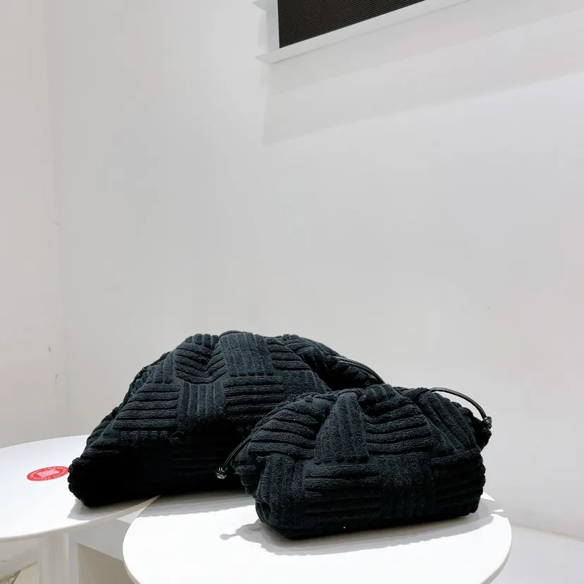 girls Suede maomao bag towel bag Single Shoulder Messenger fashion dumpling bag