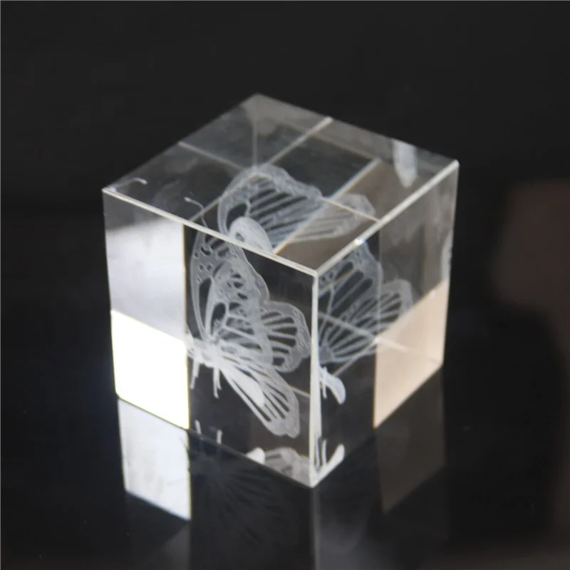 Customized Engraving Crystal  Butterfly Paperweight 3D Laser Etched Glass Cube For Souvenir Gifts
