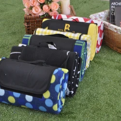 water resistant picnic blanket and easy fold up picnic rug
