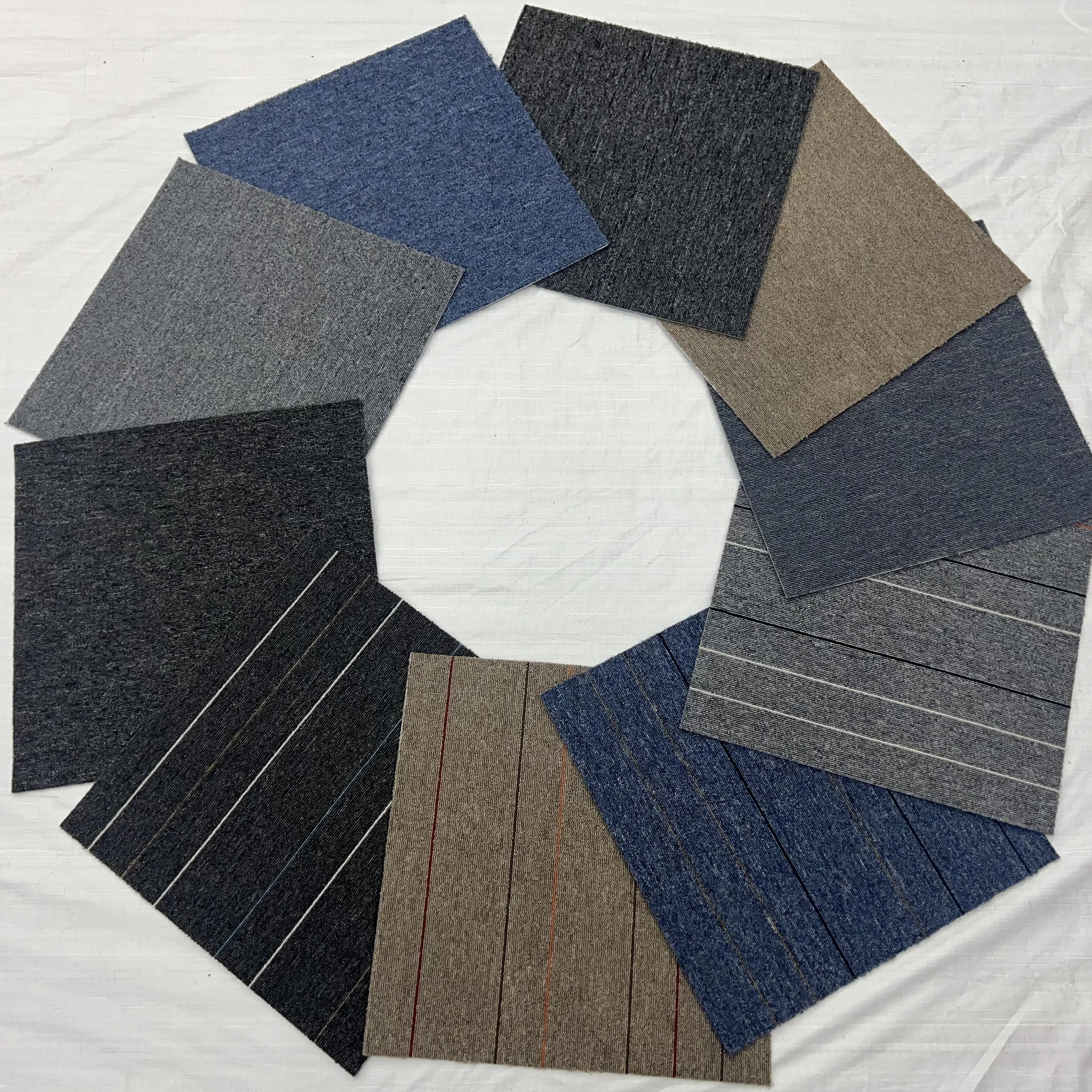 High Quality Luxury 100% Pp Carpet Tiles Office Oem Office Commercial Carpet Tiles 50x50cm Squares Carpet Factory