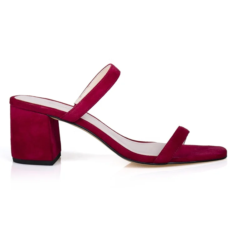 Женские босоножки на высоком каблуке