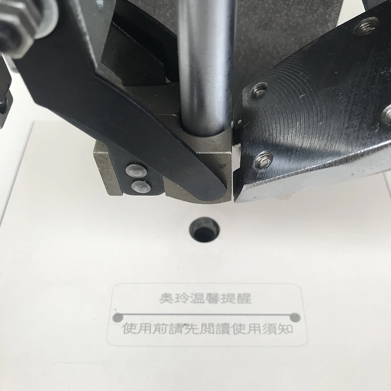 Hydraulic fastening machine Small nut riveting machine garment riveting equipment RN-DKJS
