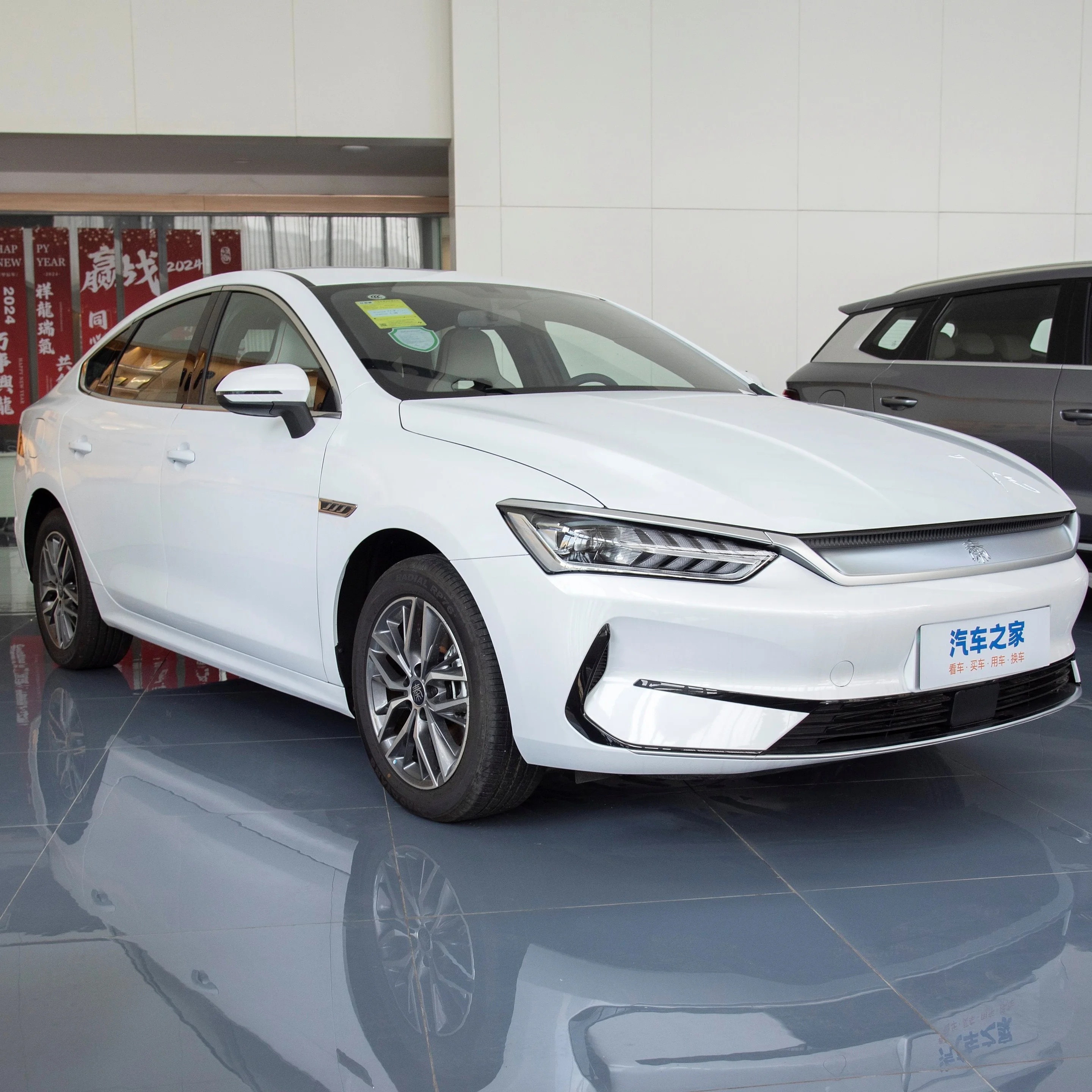 2024 Лидер продаж китайский электромобиль Qin ev dmi BYD Plus DM-i версия