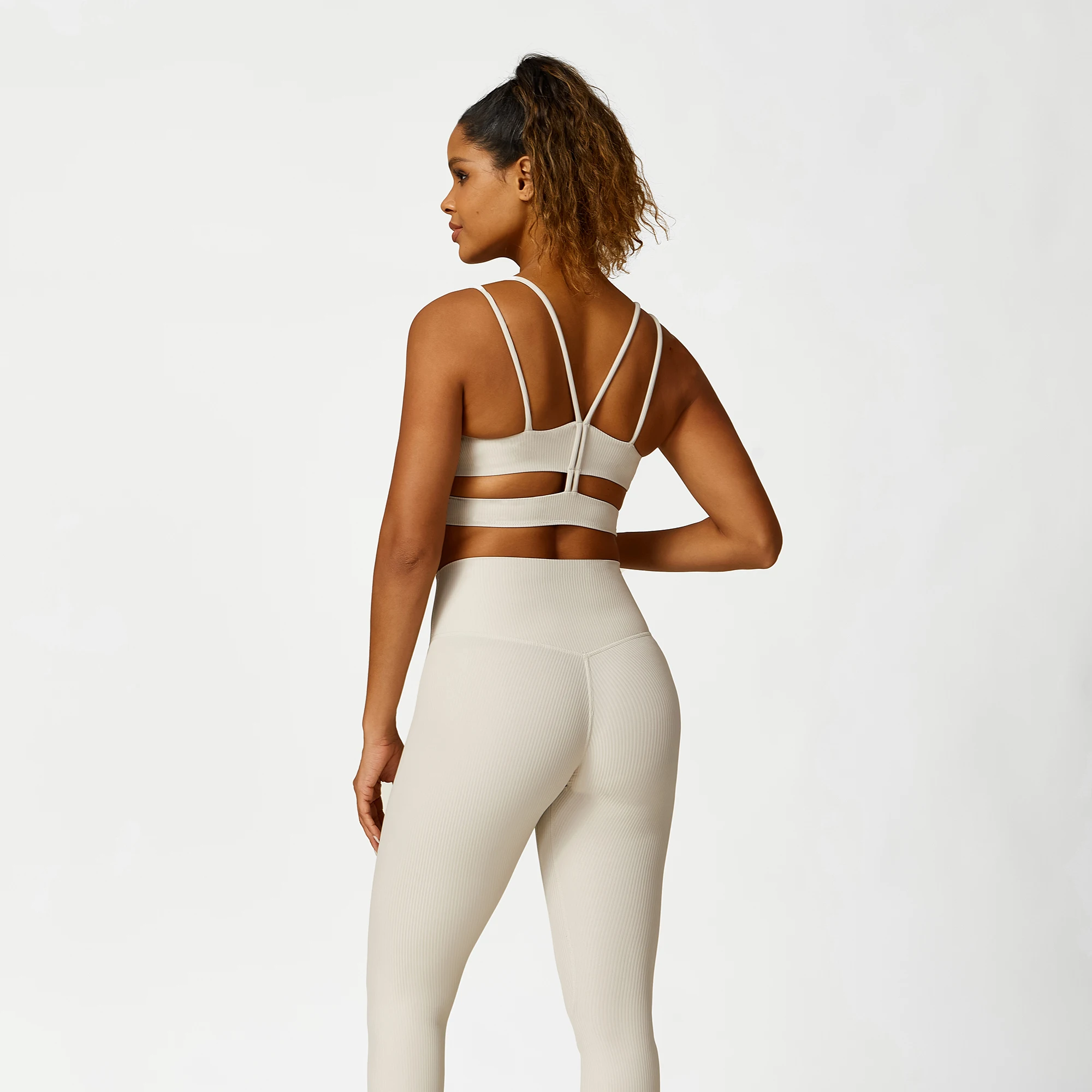 Pt Sports Full Cup  Sports Bras Wireless Training Wear For Women Brief Top Softish  Fabric Ribbed