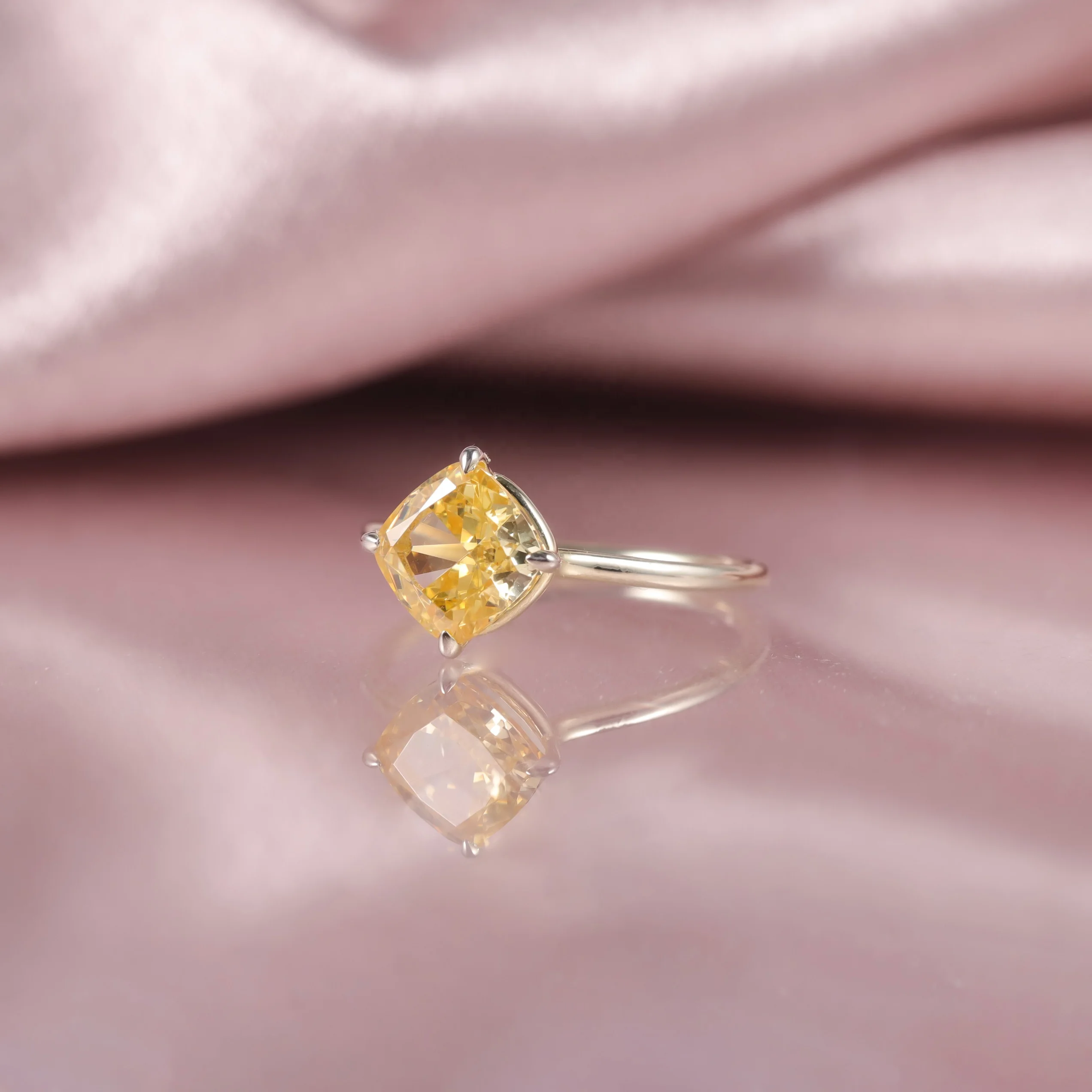 OL1487 Abiding Wholesale 4 Claws Cushion Cut 7X7MM 2 Carat Champagne Moissanite 10K 14K 18K Solid Gold Rings For Women