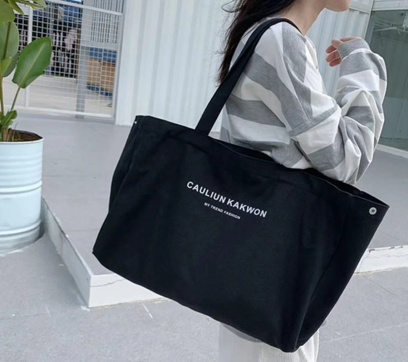 High-capacity thick and solid literary girl canvas bag custom logo eco cotton tote shopping bag with zipper and pocket