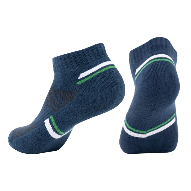 Wholesale best selling trend casual custom logo sports slip basketball cotton crew men socks