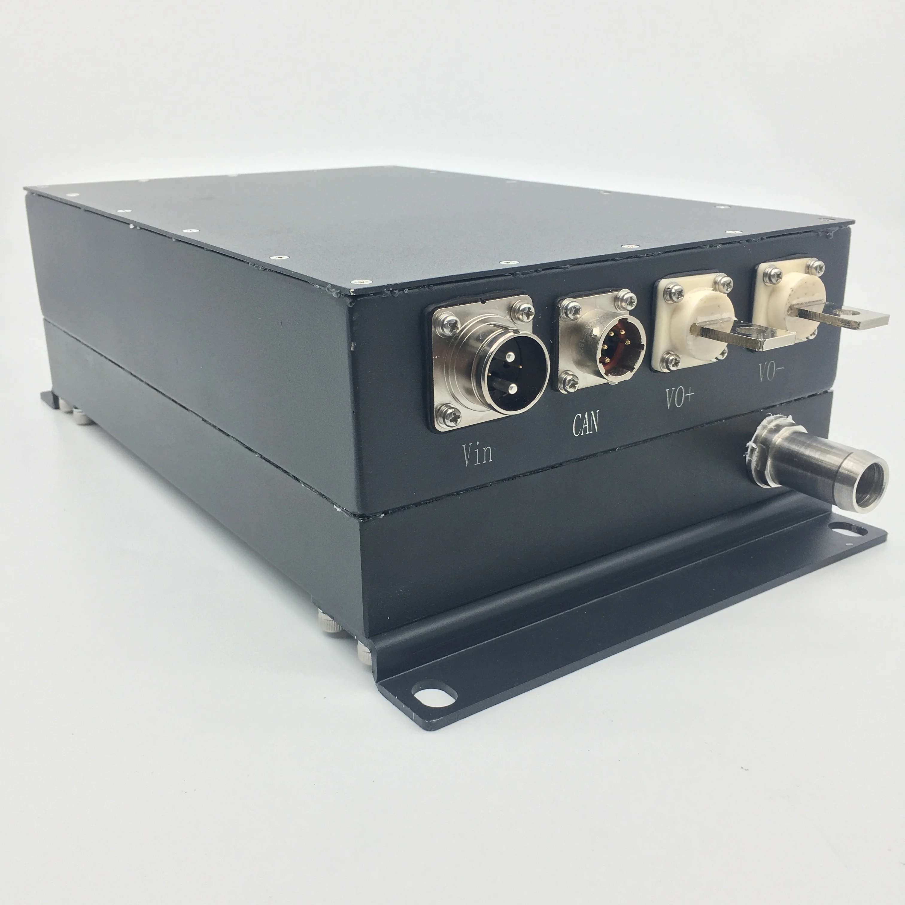 3kw water cooled 230-410V to 48V dc to dc charger