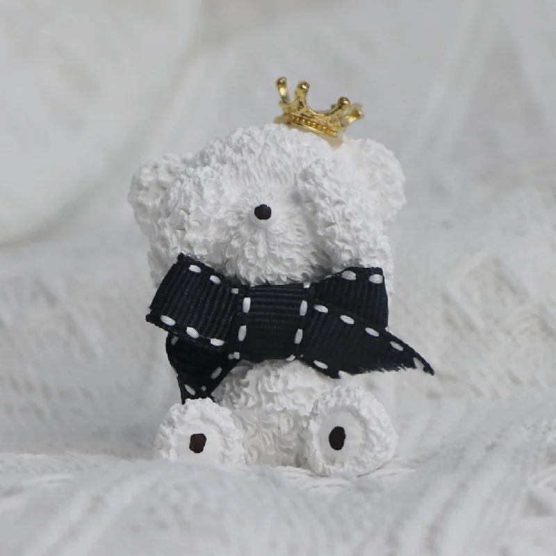 White Cute Ceramic Teddy Bear Shaped Car Vent Clip Air Freshener Essential Oil Diffuser Car Interior Decoration Perfume