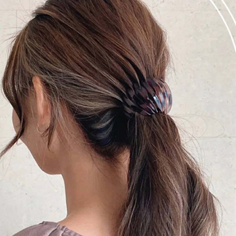 Wholesale in Stock Fashionable Rounded Circular Plastic Succinite Amber Like Acrylic Acetate Hair Claw