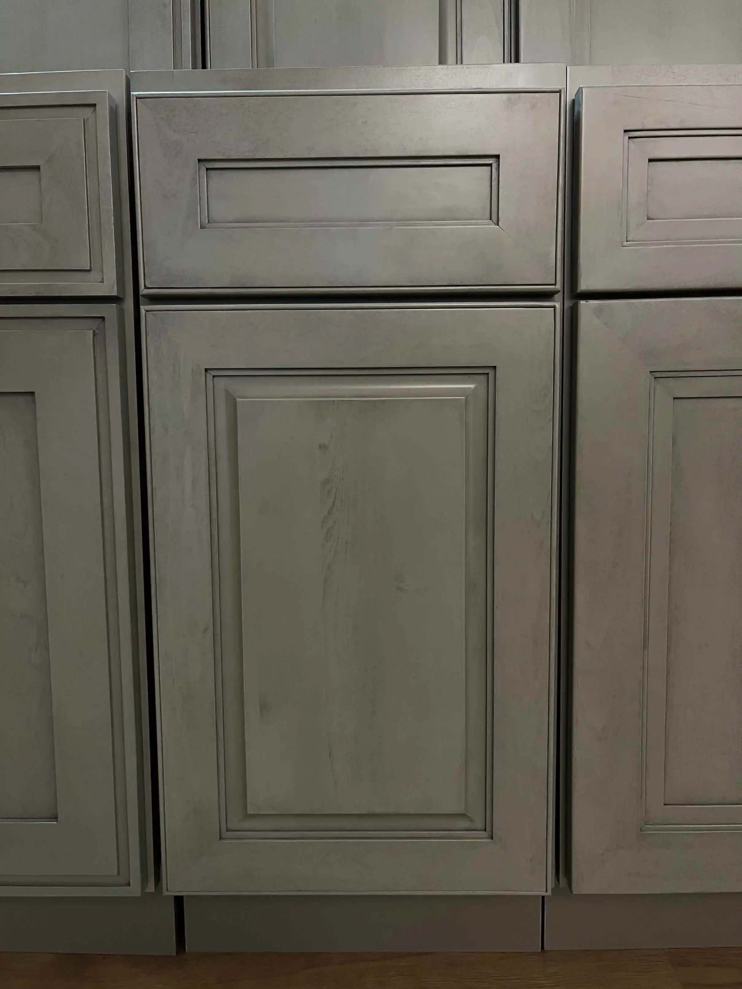 High Quality Customized White Lacquer Finished Soft Closing Classical Style RTA Kitchen Storage Cabinet