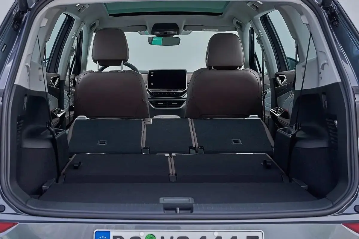 Новый электромобиль Wolkswagens VW ID6 Crozz Pro