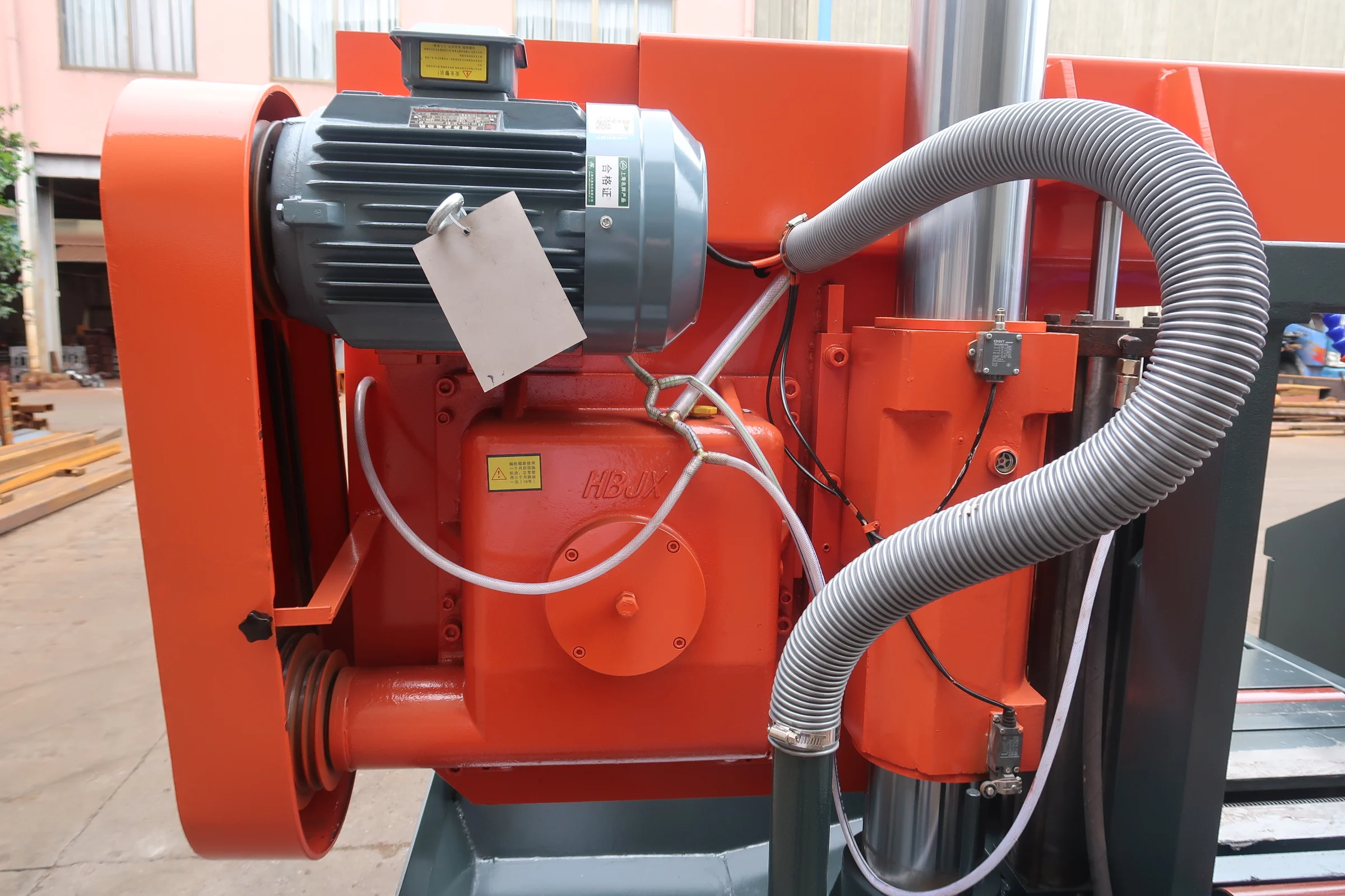 SECTION AND PROFILE STEEL BAND SAW MACHINE