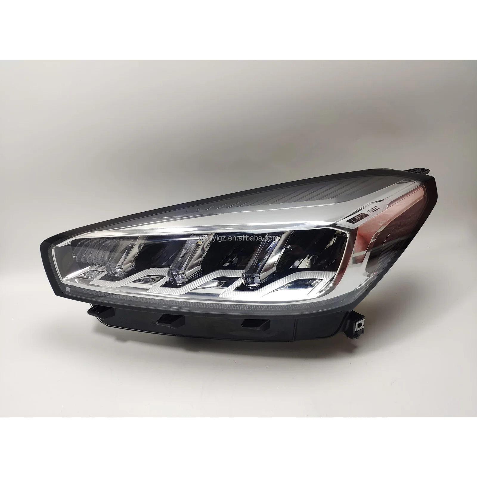 Chery Ruihu 8LED headlight 2019 high configuration original model disassembly headlamp assembly T-GO