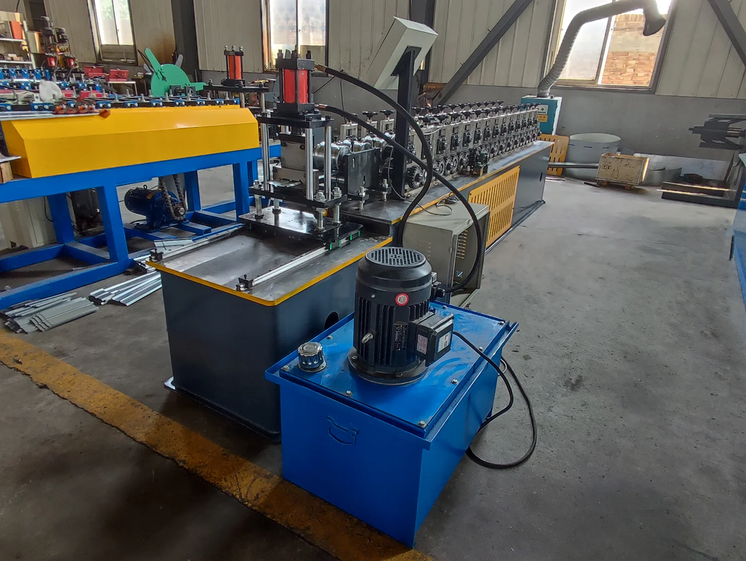 High Quality Roller Shutter Door Roll Forming Machine Metal Shutter Door Frame Shutter Door Panel Making Machine