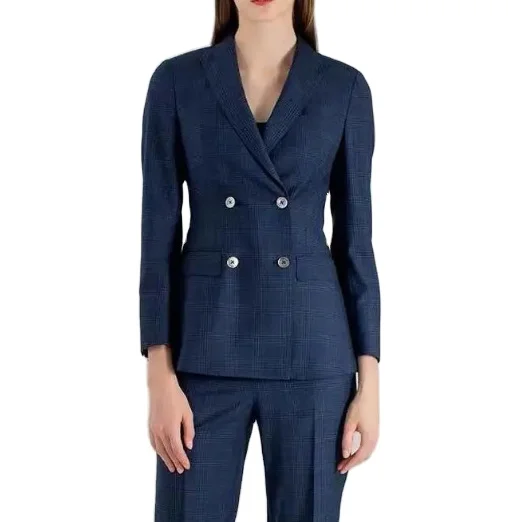 Деловые женские костюмы