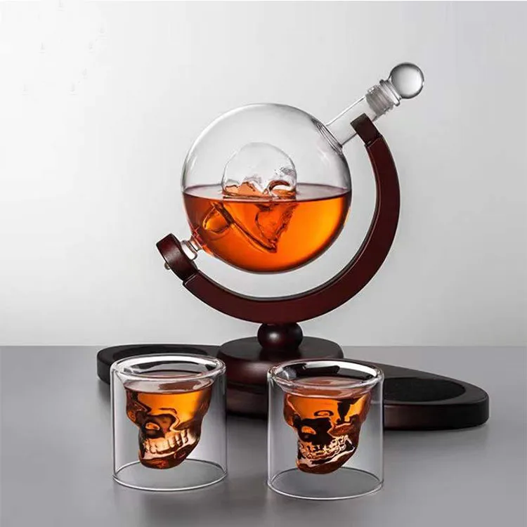 Popular Luxurious Crystal Glass Wine Decanter 850ML whiskey Globe decanter With Glass