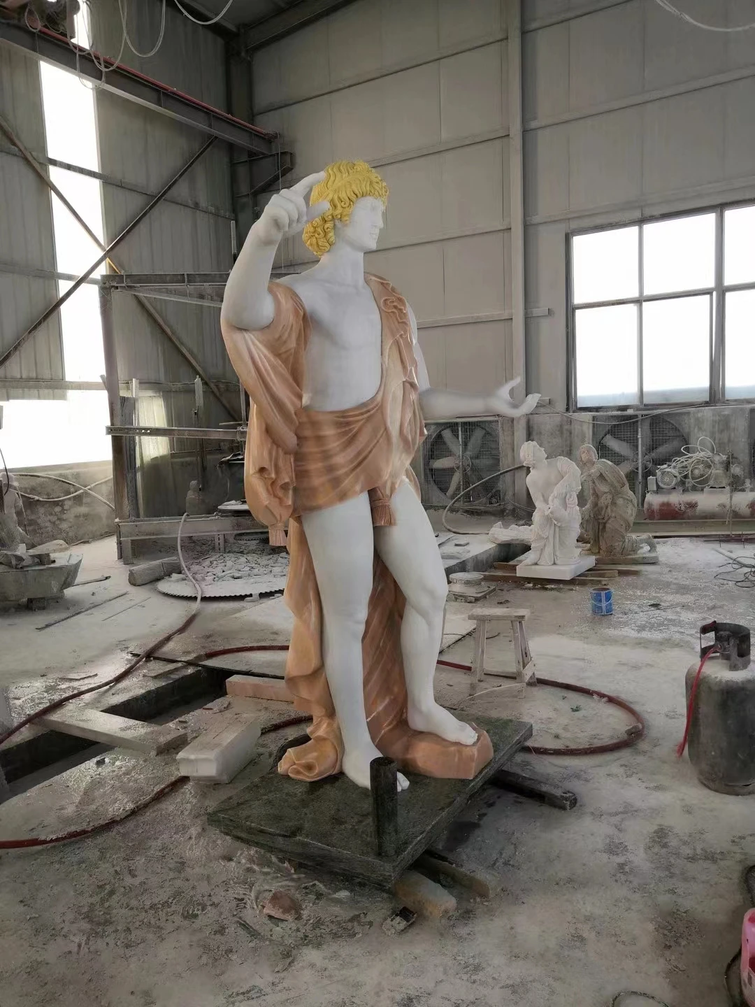 Factory customized handmade high-quality hot selling outdoor garden decoration yellow marble antique figure statue for sale
