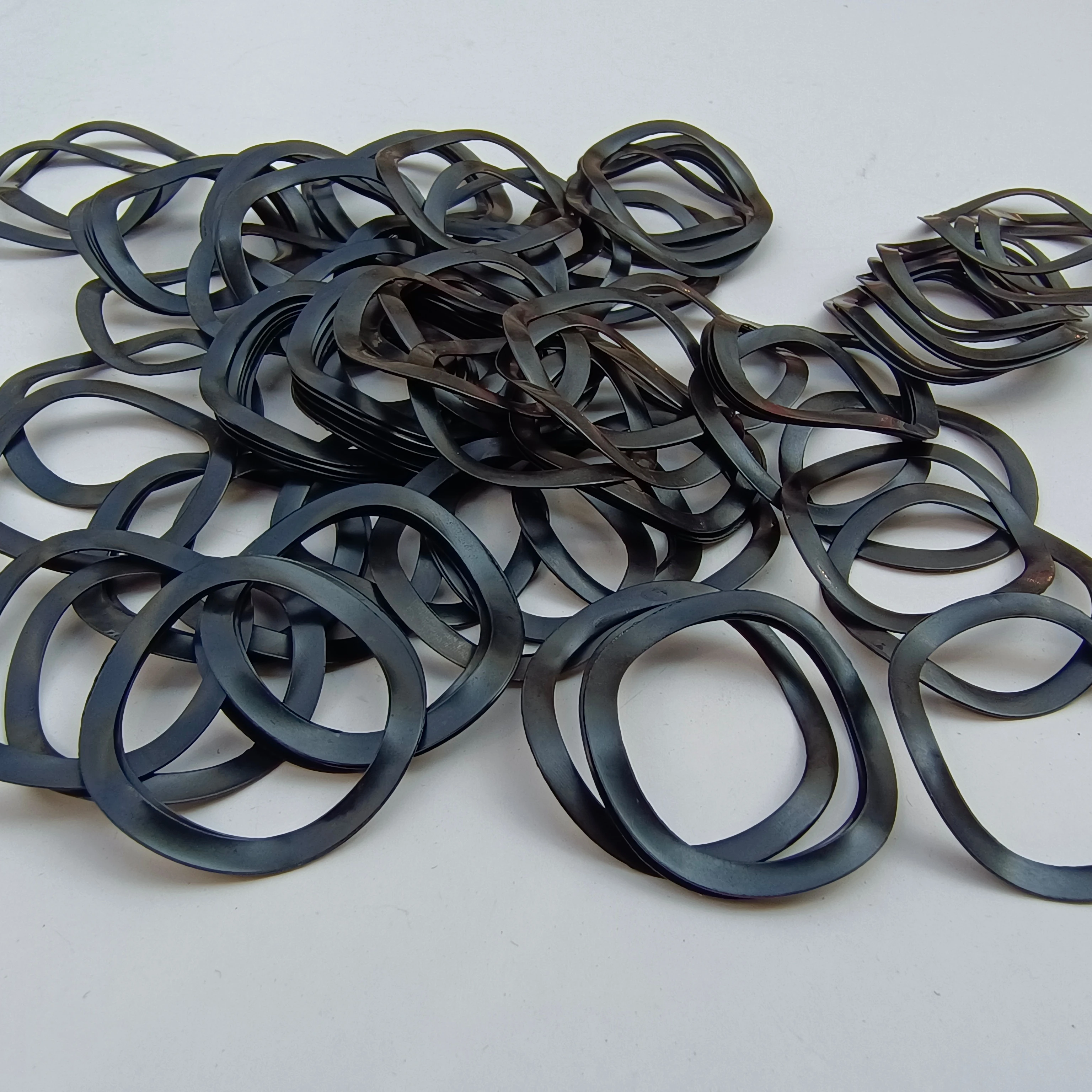ZN select size Steel Black wave spring washers Sliding washer wave type elastic gasket lock Huasi elastic washer Round